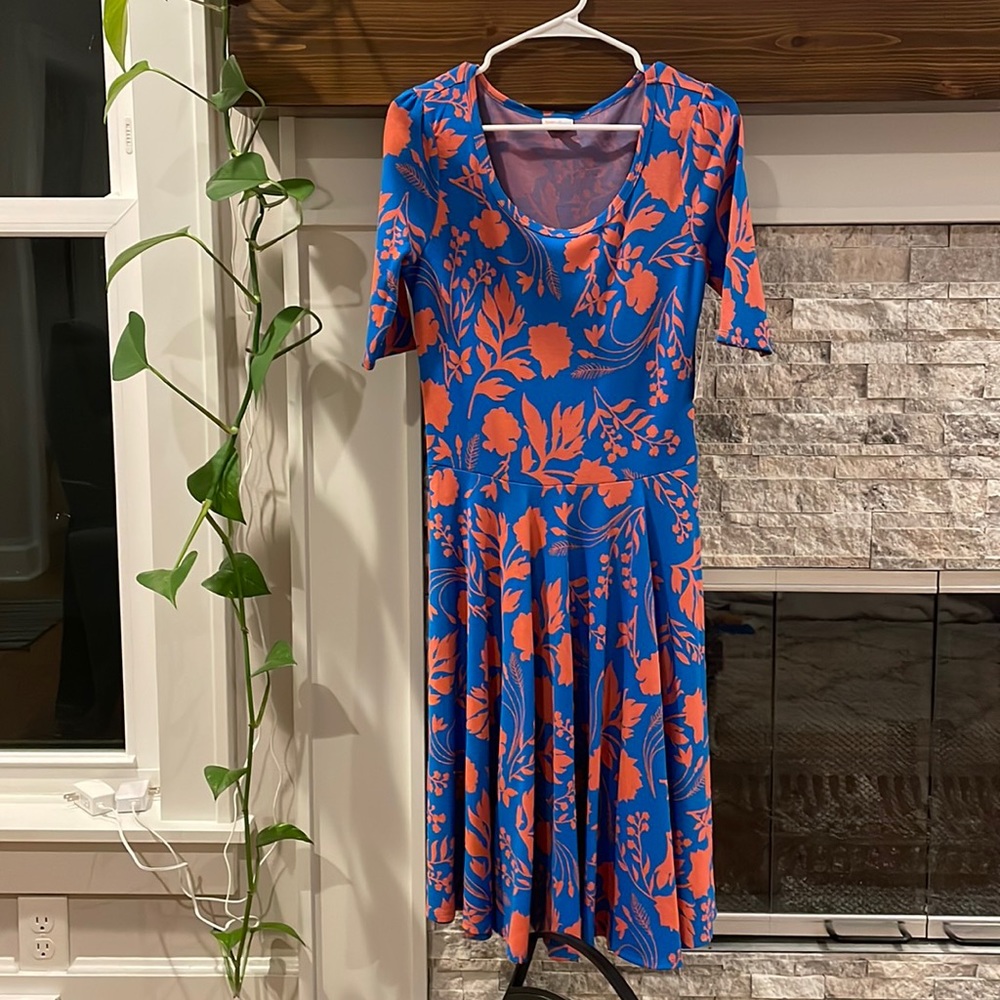 NEVER WORN! Lularoe “Nicole” Dress